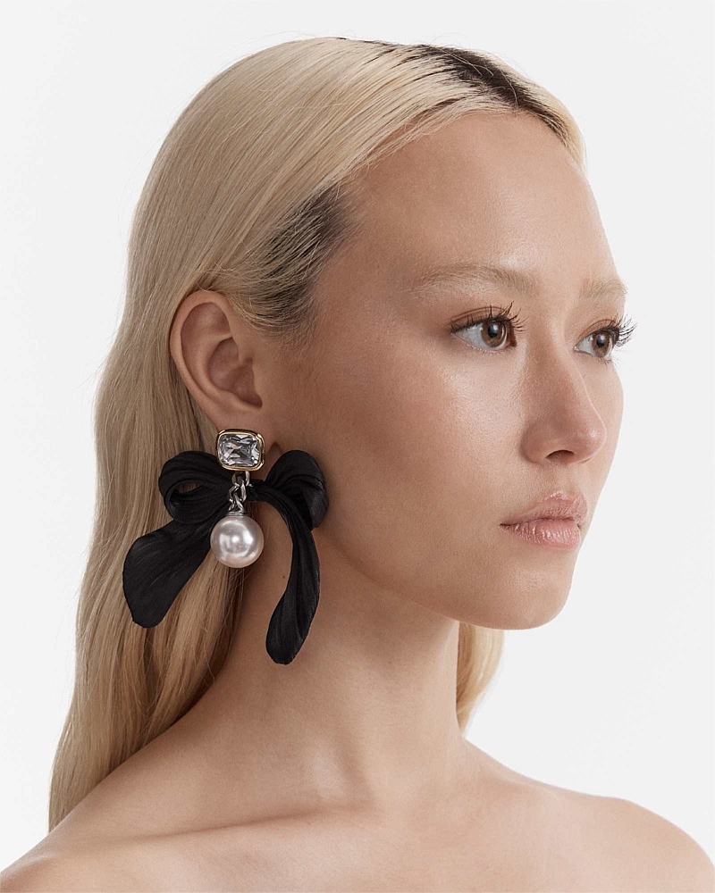 Pirouette Pearl Earrings