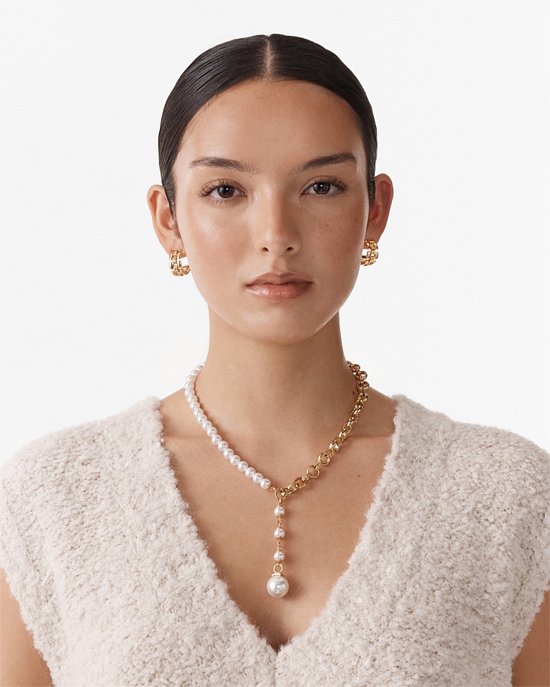 Demeanour Pearl Lariate Necklace