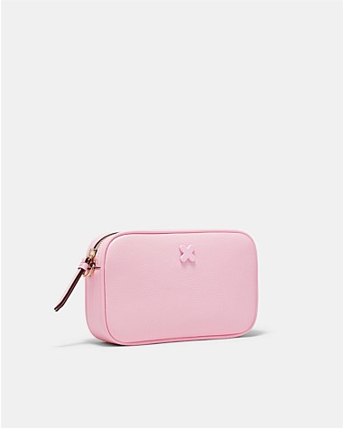 Pink pouch outlet